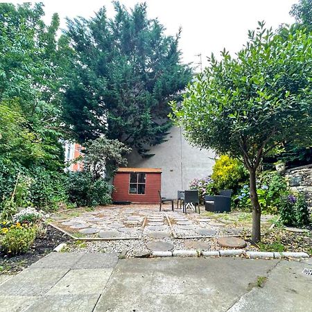 Remarkable 5Br Townhouse With Garden, Sleeps 12 EDI Kültér fotó