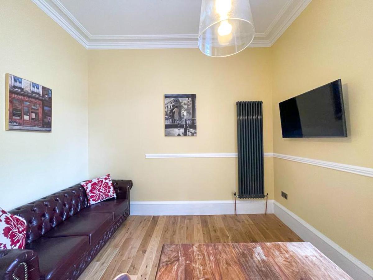 Remarkable 5Br Townhouse With Garden, Sleeps 12 EDI Kültér fotó