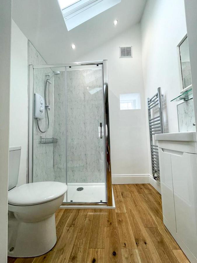 Remarkable 5Br Townhouse With Garden, Sleeps 12 EDI Kültér fotó